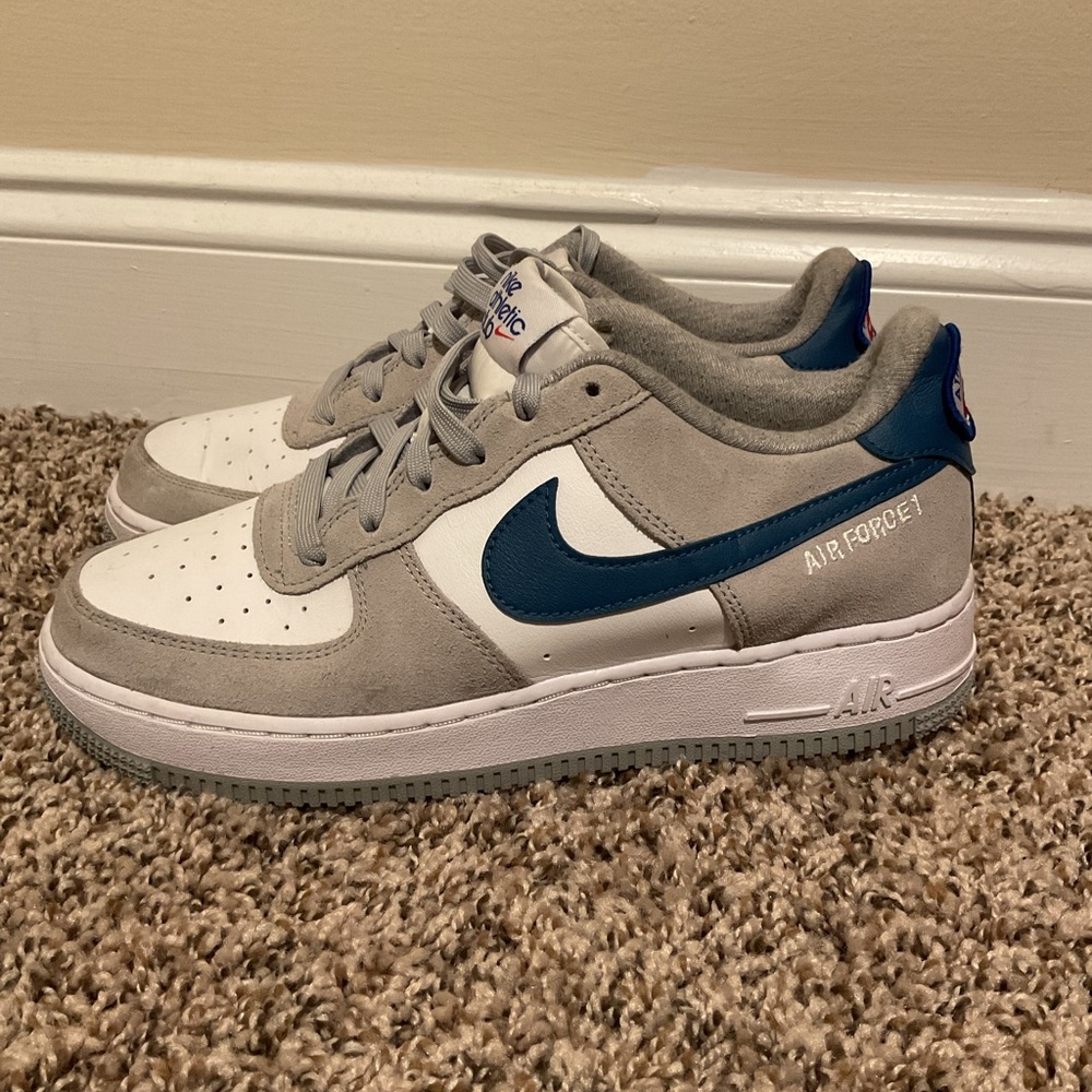 Nike grade school Kids Air Force 1 Gray and Navy Sneakers